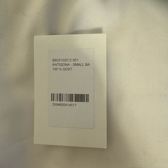 Givency Antigonia Small bag in black - Picture 3 of 7